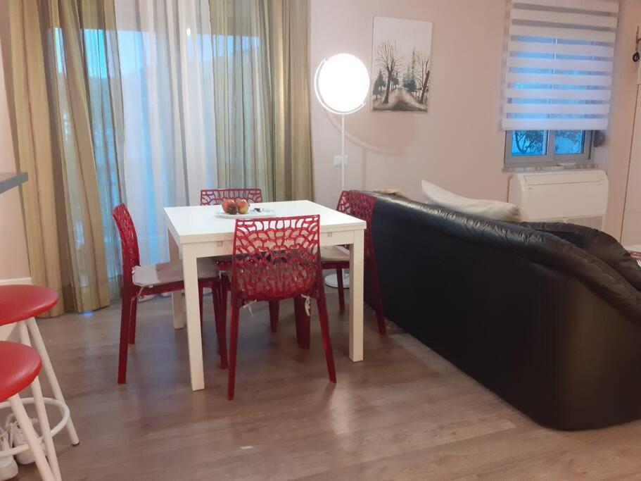 Lake View Apartment Tirana Exteriör bild