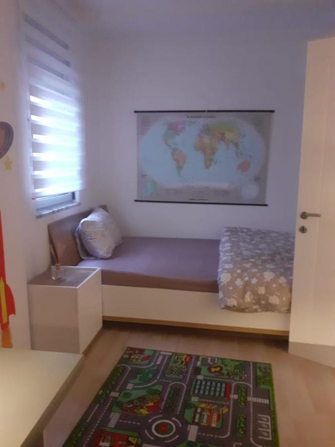 Lake View Apartment Tirana Exteriör bild
