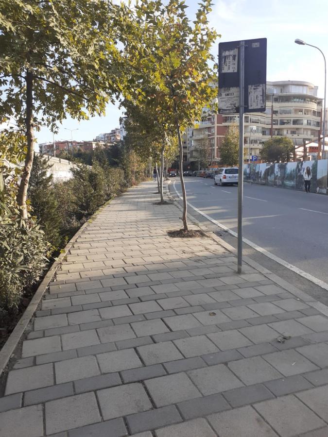 Lake View Apartment Tirana Exteriör bild