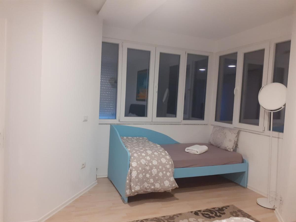 Lake View Apartment Tirana Exteriör bild