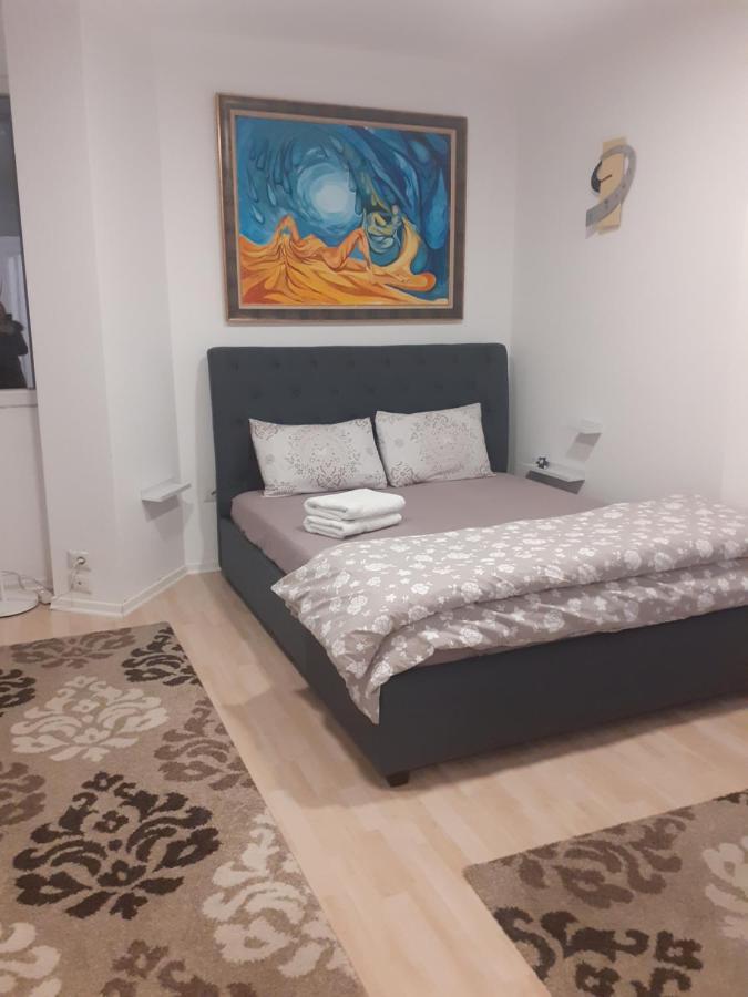 Lake View Apartment Tirana Exteriör bild